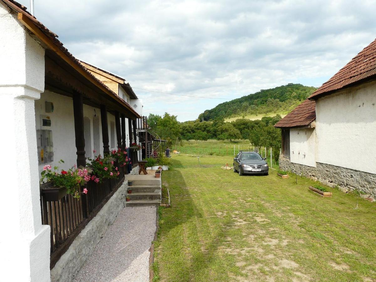 Mi-Ri Balance Vendeghaz Hotel Szinpetri Exterior photo